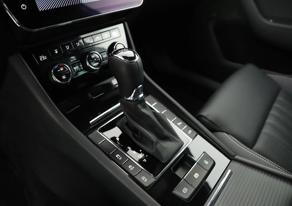 Skoda Superb cena 124945 przebieg: 113857, rok produkcji 2020 z Bierutów małe 596